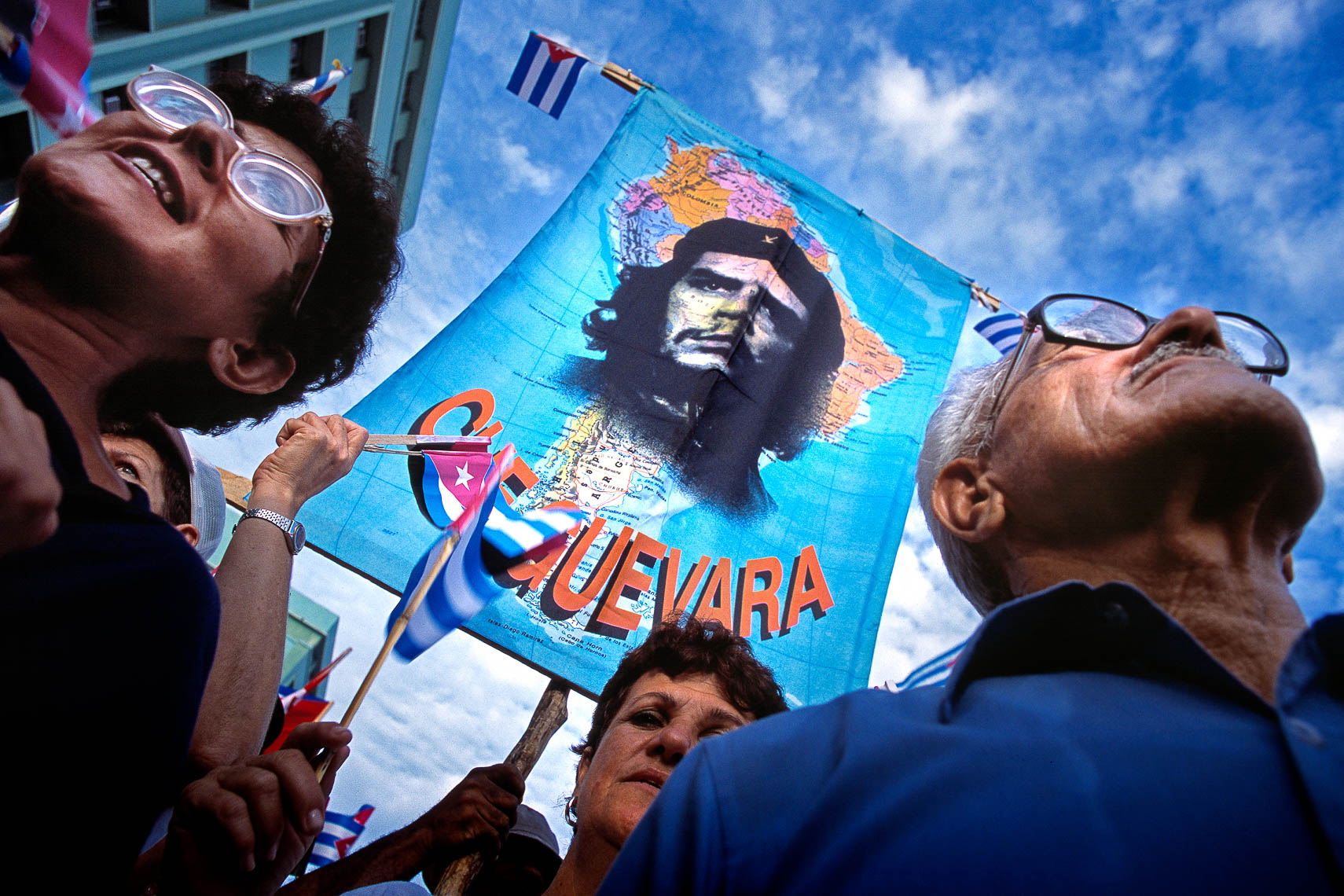 che guavera poster in the 26 de julio parade on the malecon in havana cuba